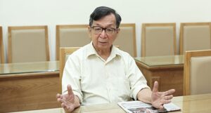 Phó giáo sư - Tiến sỹ Trần Lâm Biền - bình phẩm